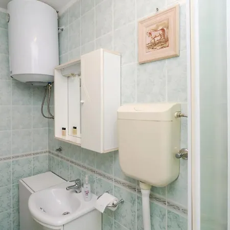 Apartman One-bedroom In Gruda